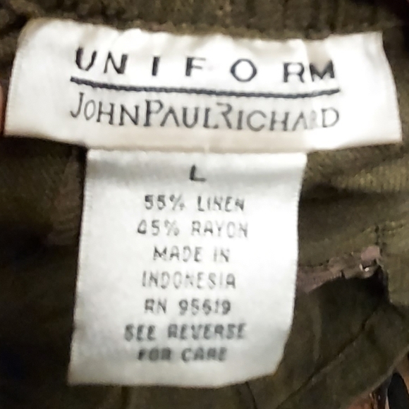 Clothing - Picture 5 of 5